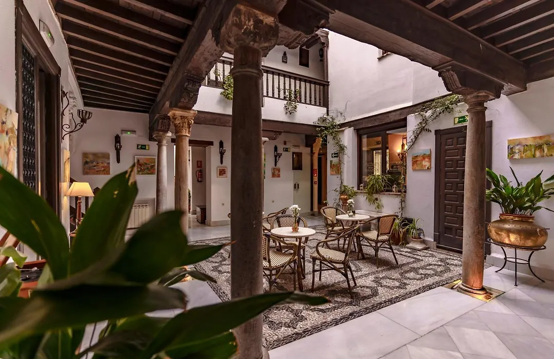 Casa Del Capitel Nazari-1